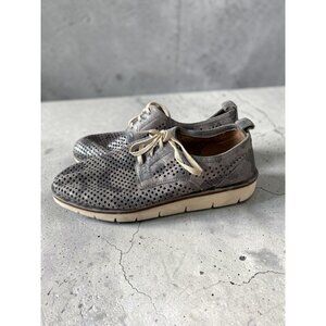 TRASK Silver Pewter Leather Sneakers Size 7.5